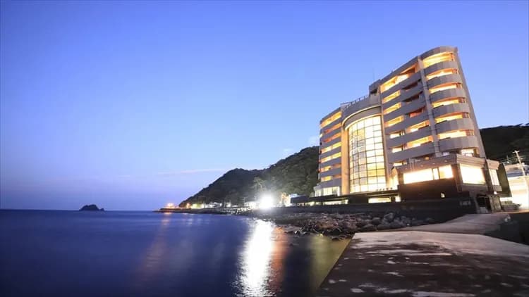 Luxury Japanese Hotel Kaze-no-Kaori Umi-1