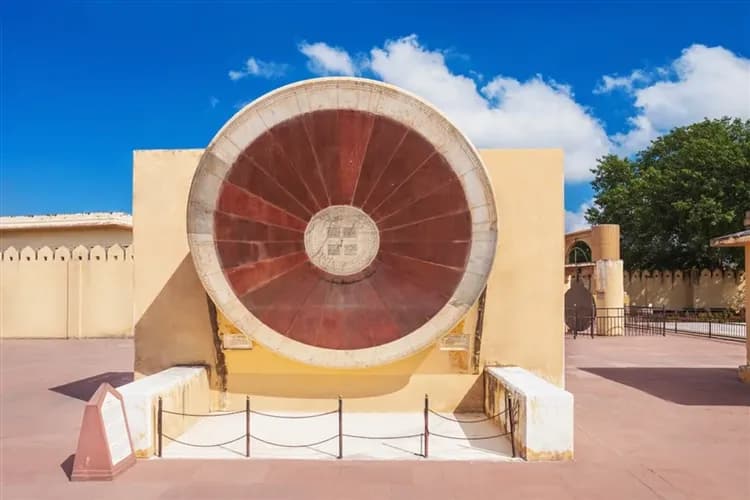 【尋寶送小費 經典恆河日出】印度金三角、瓦拉那西恆河遊船、性廟文化、泰姬瑪哈陵之旅１０日(含稅簽)-11