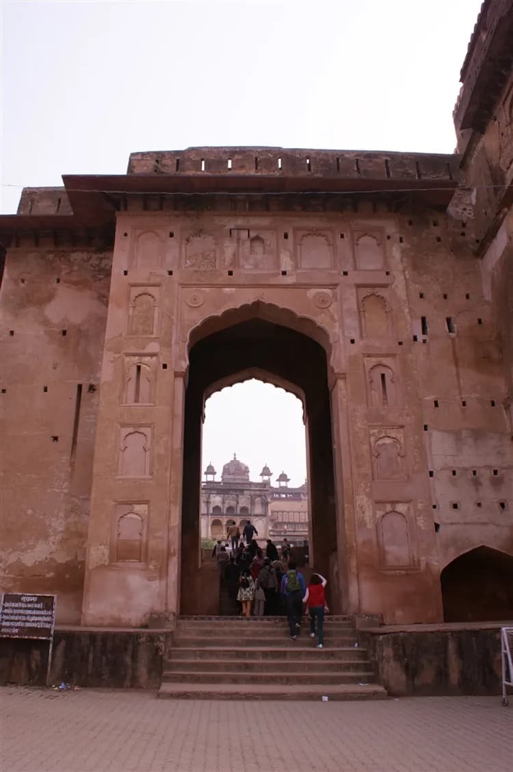 【尋寶送小費 經典恆河日出】印度金三角、瓦拉那西恆河遊船、性廟文化、泰姬瑪哈陵之旅１０日(含稅簽)-10