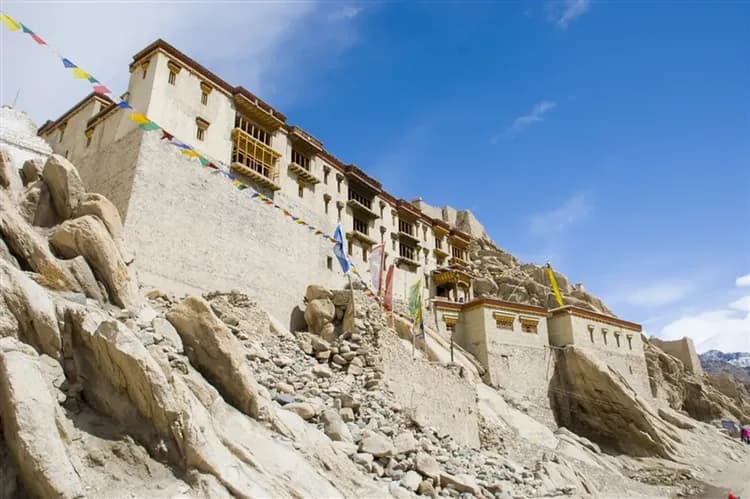 夏日限定》喀什米爾‧拉達克11日｜尋找印度三傻的絕美秘境~斯里納加、貢馬、索那瑪格、列城11日(含稅簽)-10