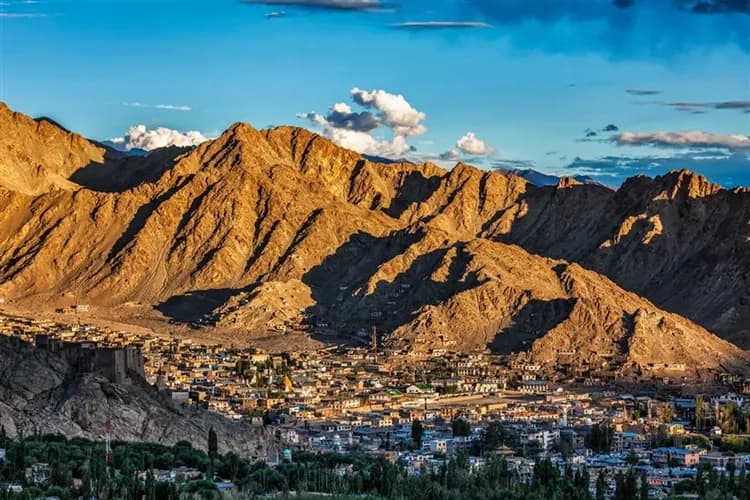 夏日限定》喀什米爾‧拉達克11日｜尋找印度三傻的絕美秘境~斯里納加、貢馬、索那瑪格、列城11日(含稅簽)-7