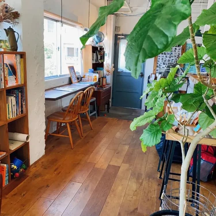 CAFE & Petit Hostel ROUTE-3