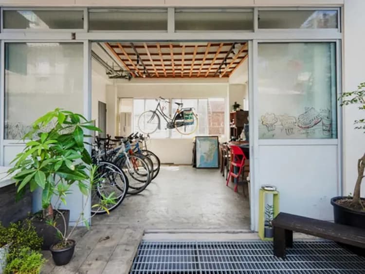 CAFE & Petit Hostel ROUTE-17