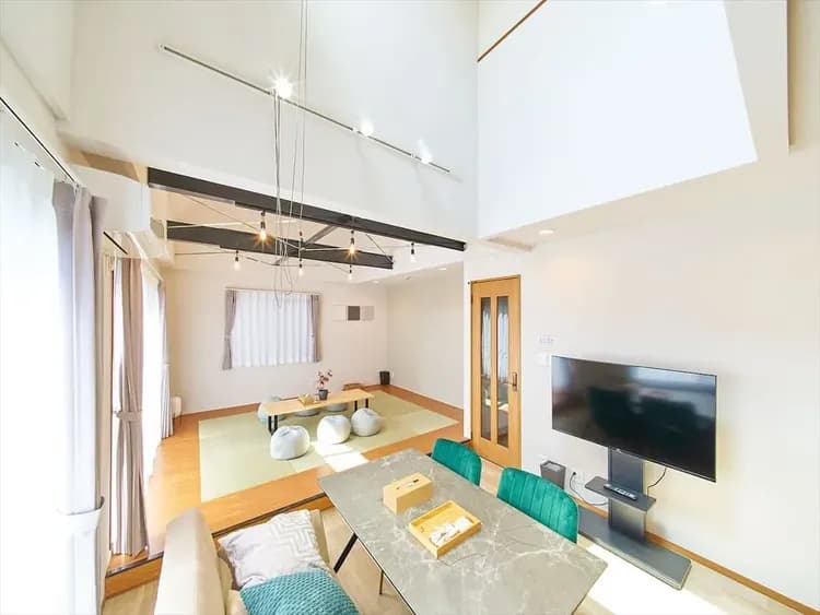 eda AirportJapanese-style villa/3km from Han(6min)/The nearest station 4min walk2F＆3F-1