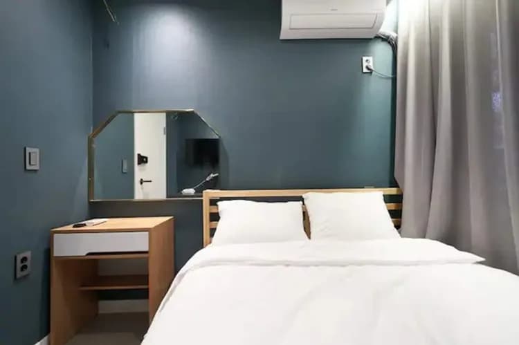 雲弘大旅居｜近弘大入口站 京義線林蔭道-8