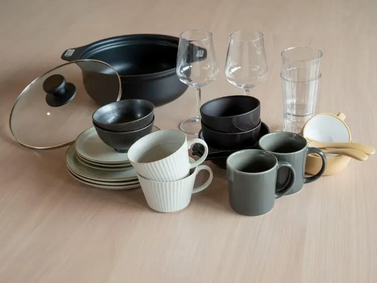 【全室共通】各種カトラリーや器をご用意しております。