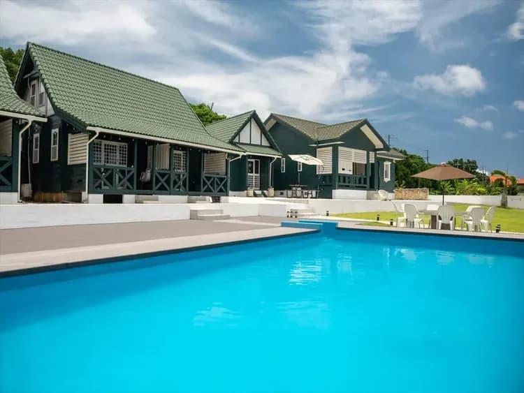 距海灘僅1分鐘！泳池直連/免費停車/複式4棟＋2室一廳1棟/Max21人-11