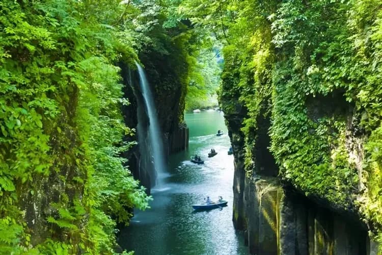 南北九州|保住宮崎喜來登.搭乘旅人列車品嘗梅枝餅.高千穗峽.霧島神宮.柳川遊船.由布院.兩晚溫泉五日