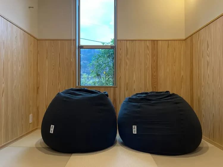 【D1/D2タイプ】人気のビーズクッションを設置