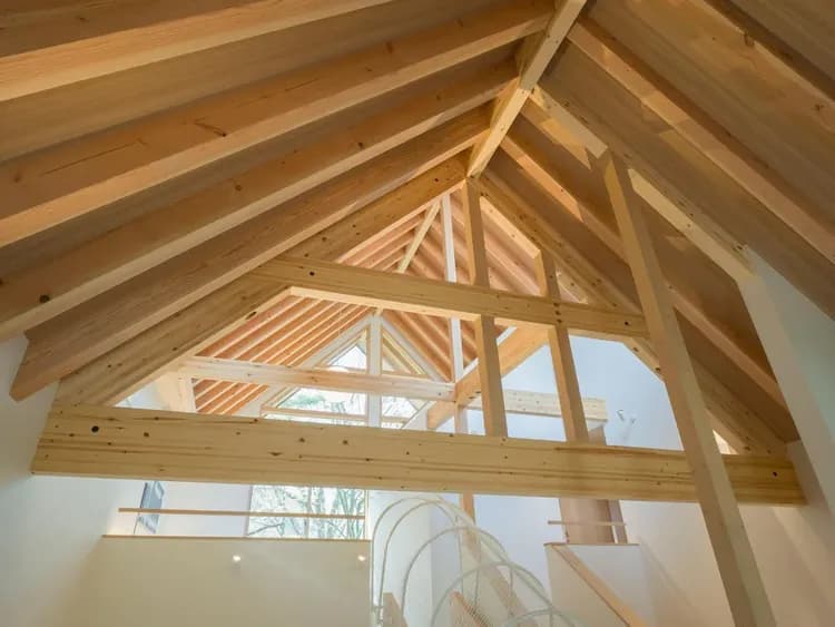 【イメージ】差し込む日差しと、梁が織りなす美しさ