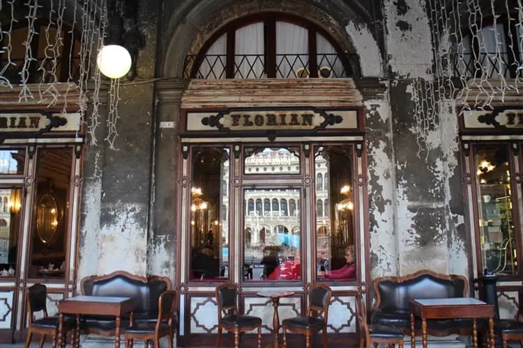 【冬遊折3000 經典義大利10日】米蘭攻頂、百花聖殿登頂、花神咖啡館、搖曳貢多拉、托斯卡尼品酒、饗食米其林、三大城連泊-15