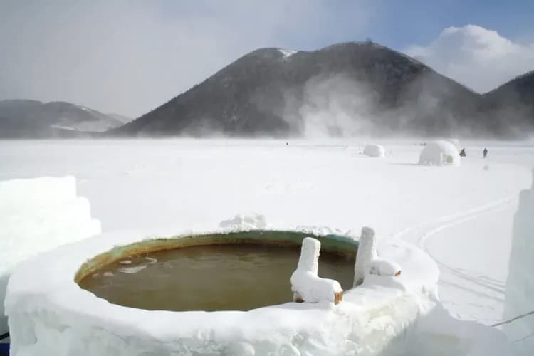 【每月一物冬季北海道】十勝寶石冰、然別湖冰上BAR、雪上活動、露天足湯、旭山動物園、白色燈樹節、螃蟹溫泉、五日