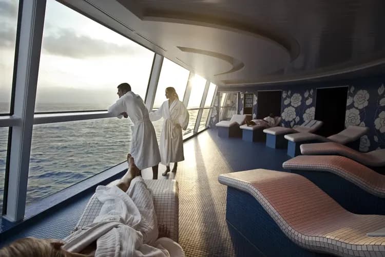 【Celebrity Cruises 名人郵輪】名人極致號~阿拉斯加 哈伯德冰川之旅8天 - 溫哥華登船-9