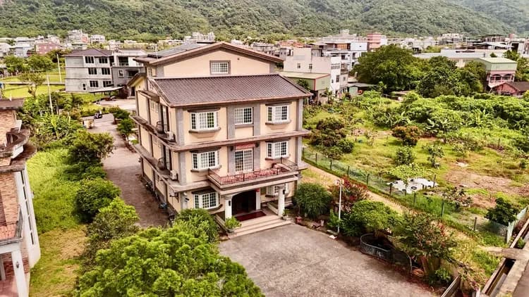 Elephant garden B&B-1