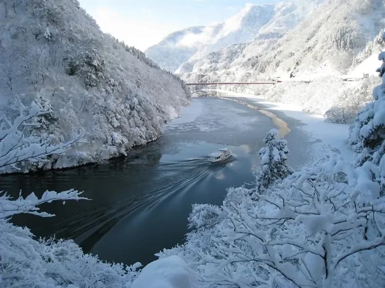 【北陸旅遊5日 高雄來回】北陸戲雪-夢幻童話合掌村、兼六園、庄川遊船、新穗高纜車、東茶屋街、溫泉美食饗宴、奥飛騨燒岳