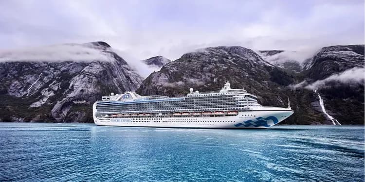 紅寶石公主遊輪船外觀