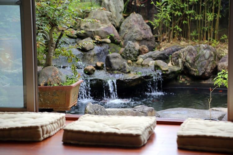 靜園有推出靜心課程