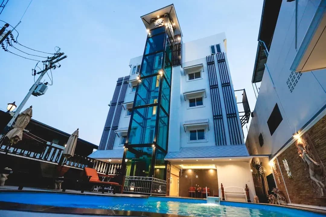 班武里府-華欣白別墅