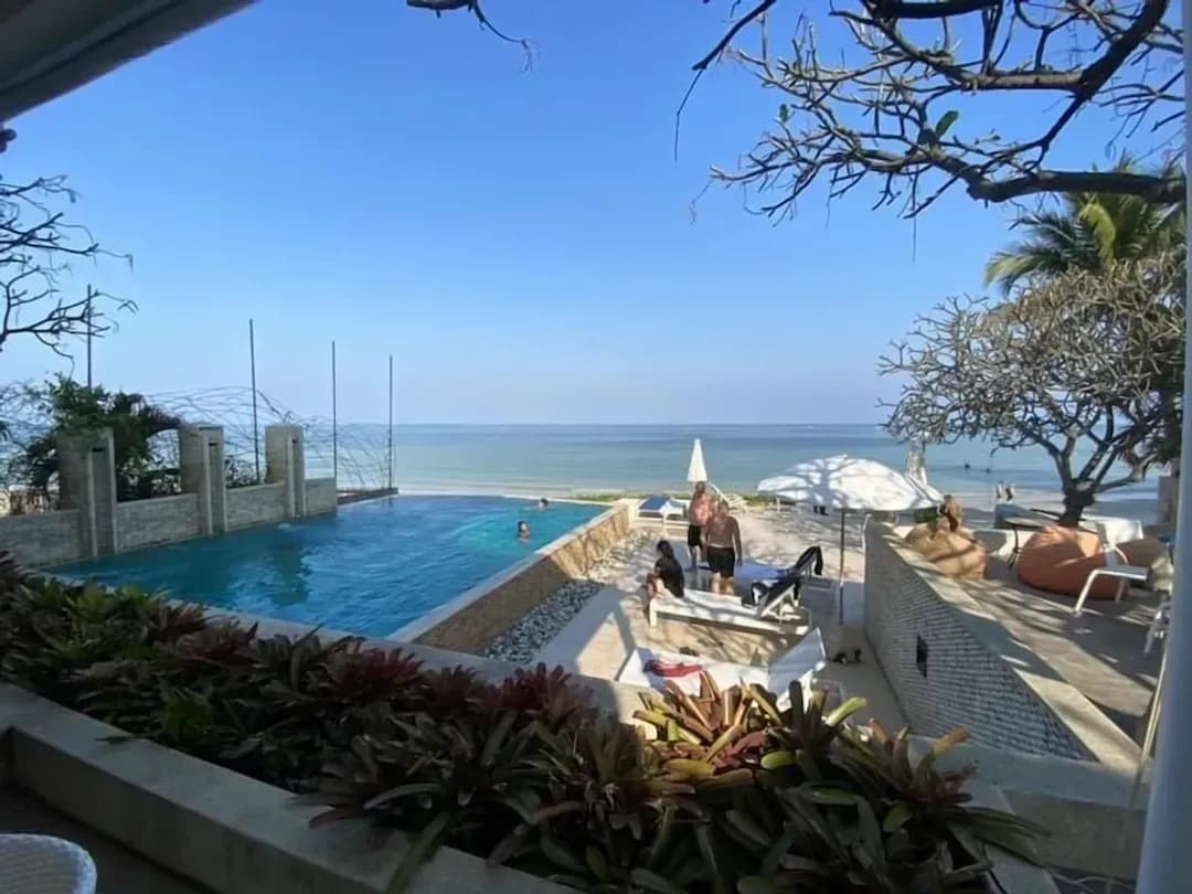 프라추압 키리 칸-네른 샬레 비치프런트 호텔