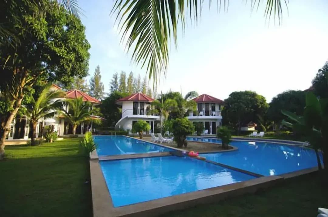 프라추압 키리 칸-망고 스파 컨트리 클럽