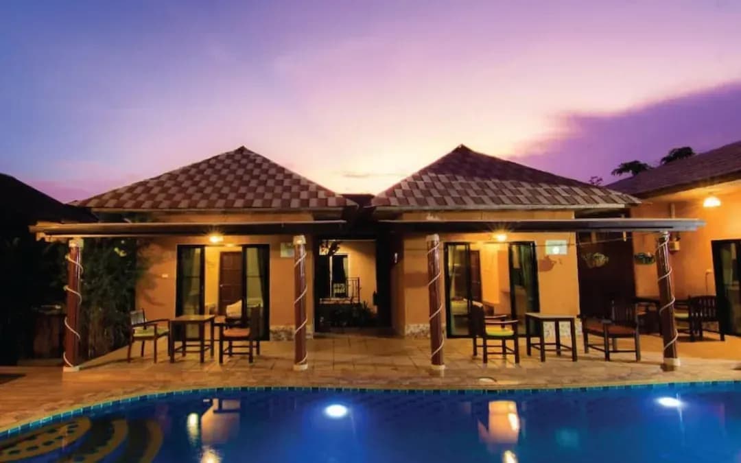 프라추압 키리 칸-파니사라 풀 빌라