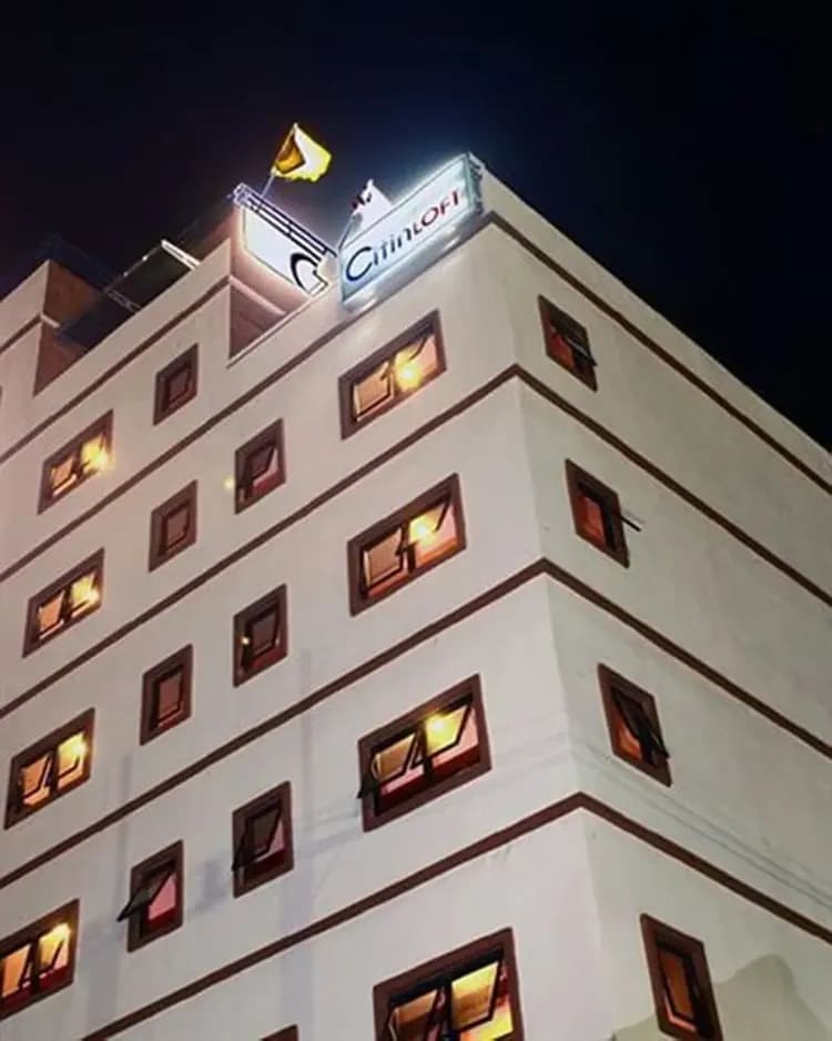 Front of property - evening/night