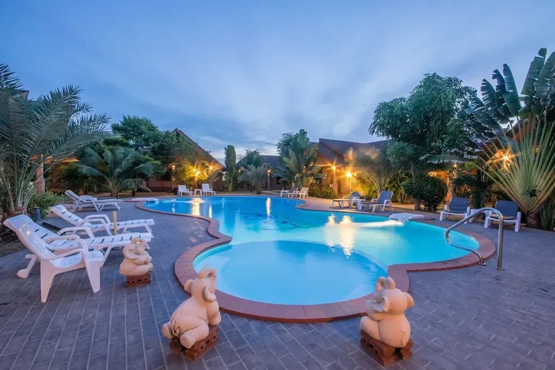 班武里府-拉爾渡假飯店