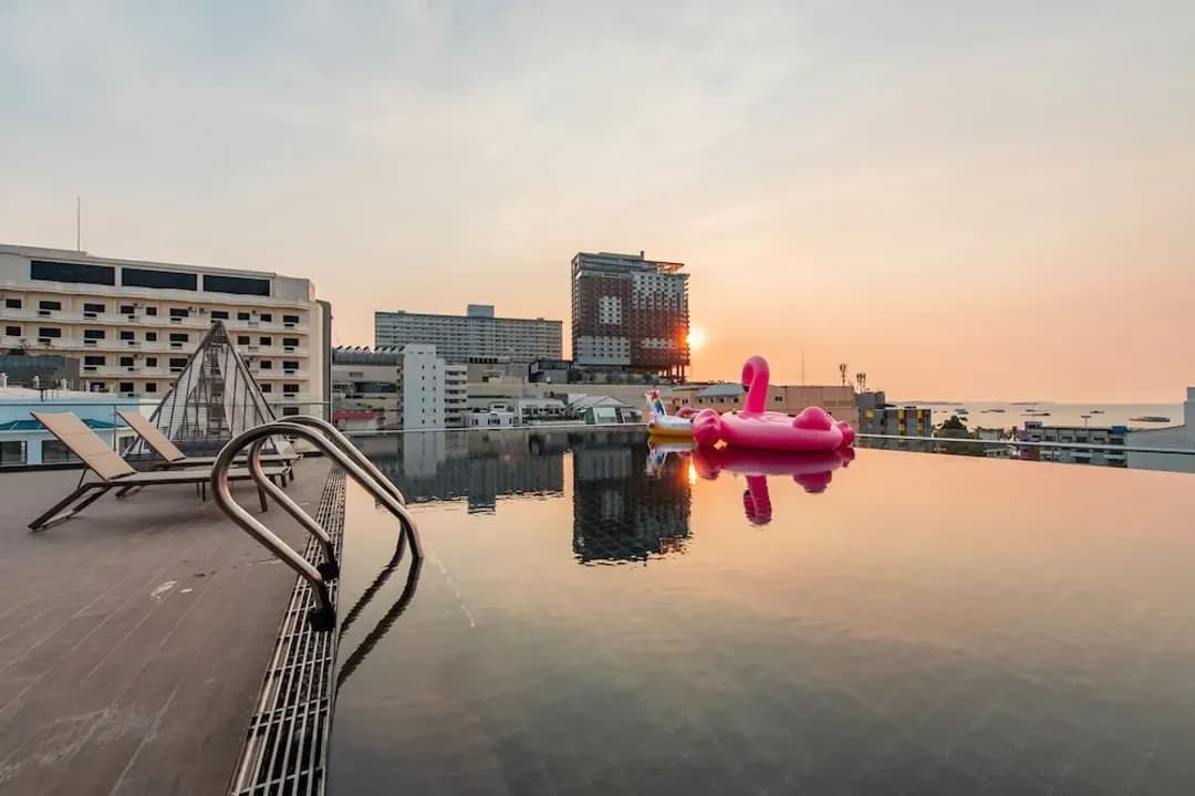 Chonburi-blackwoods Hotel Pattaya