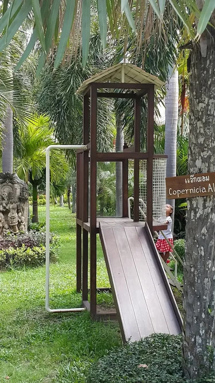 Children's play area - outdoor