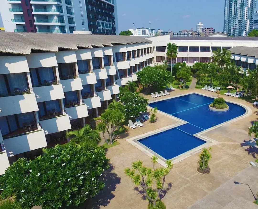 春武里府-特羅皮坎納飯店