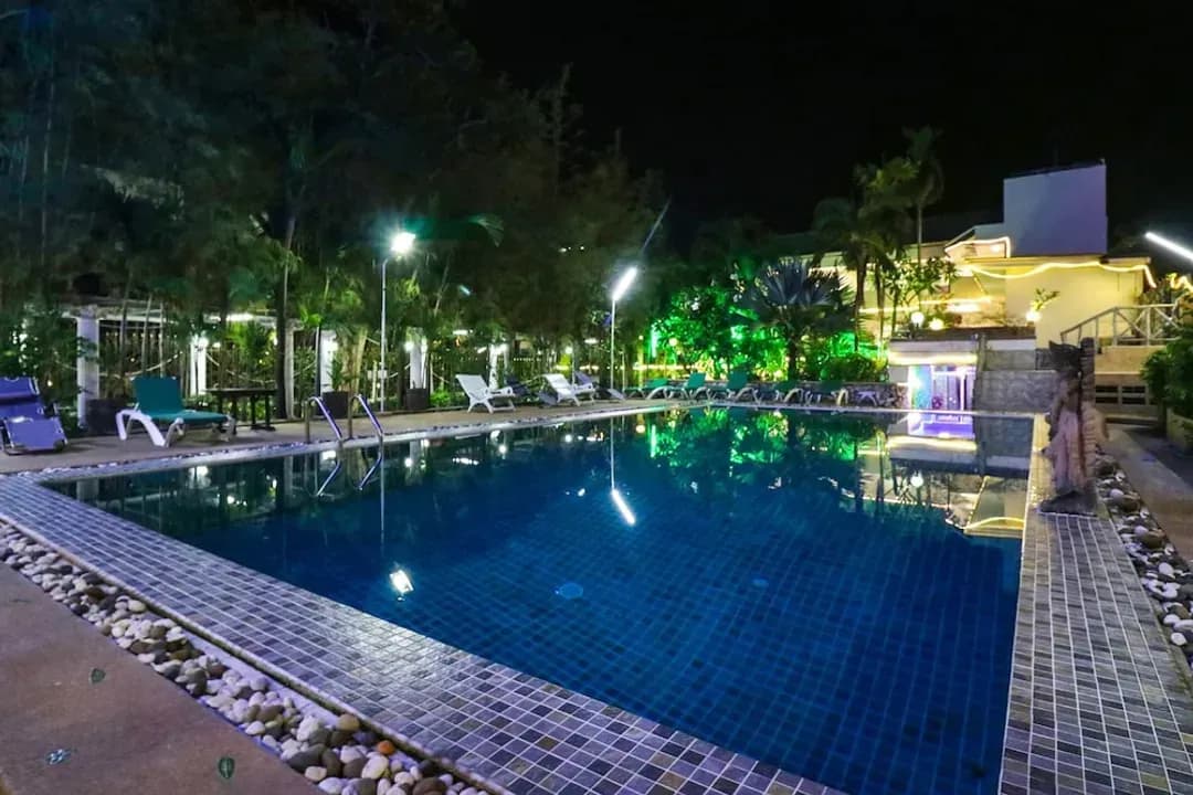 Chonburi-Natural Beach Hotel Pattaya