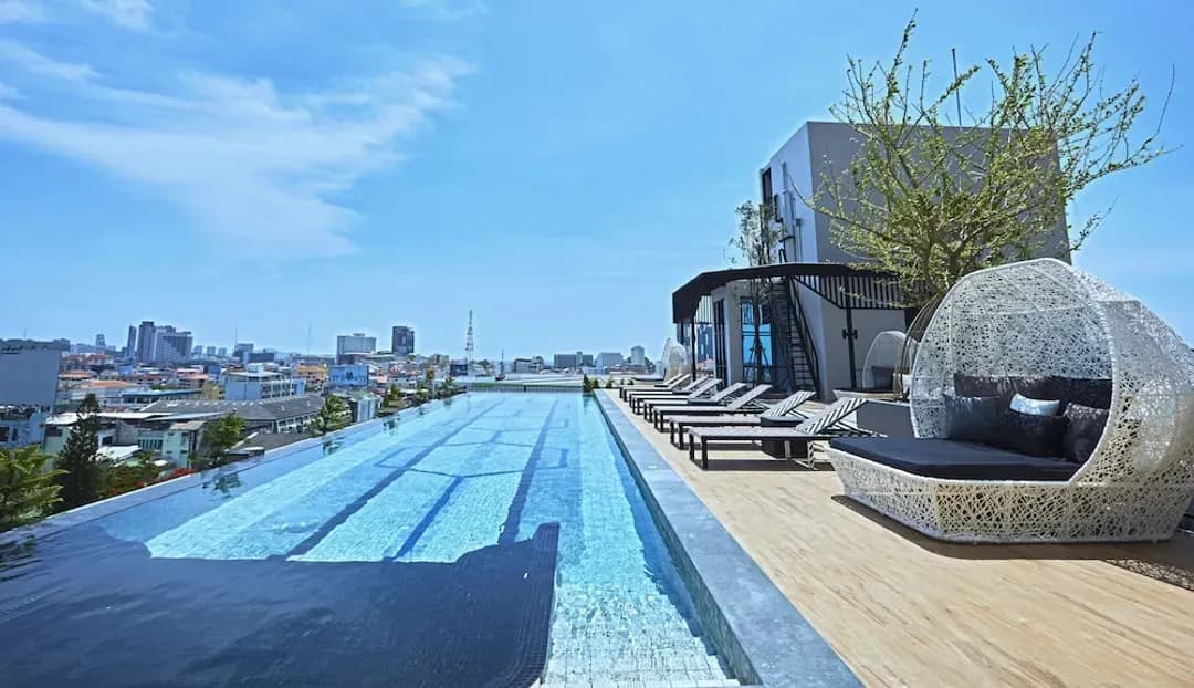 Chonburi-Chezzotel Pattaya