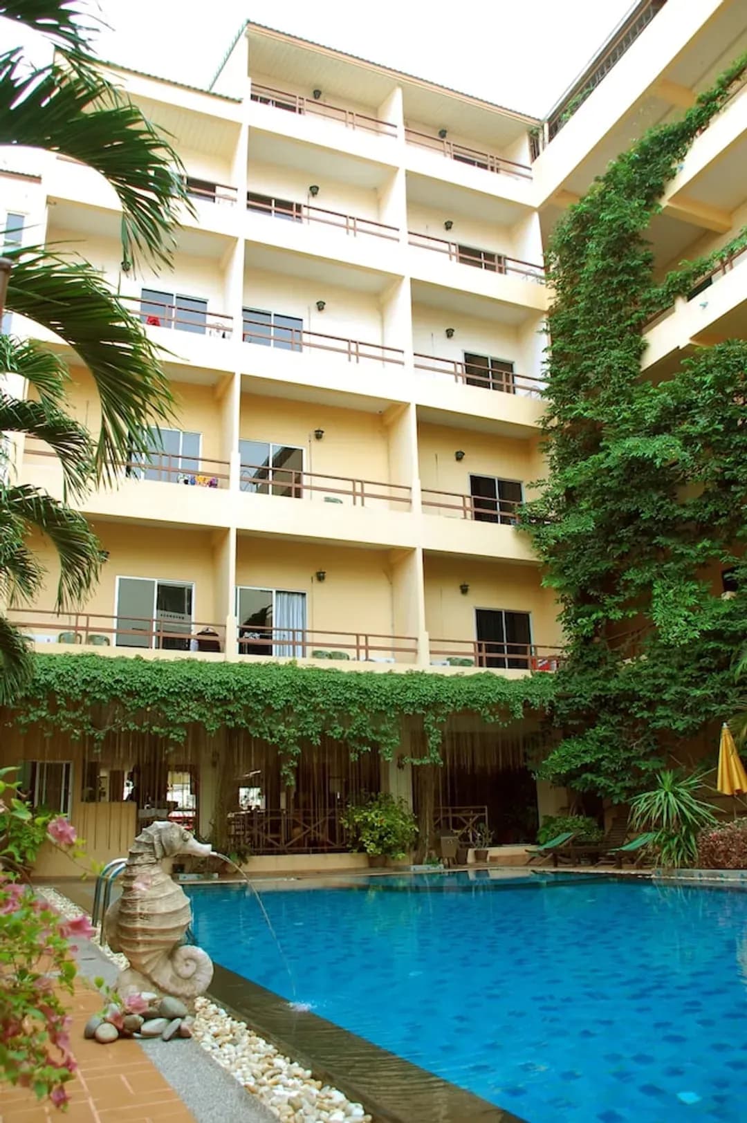 Chonburi-Opey De Place