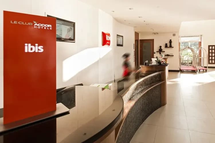 Check-in/check-out kiosk