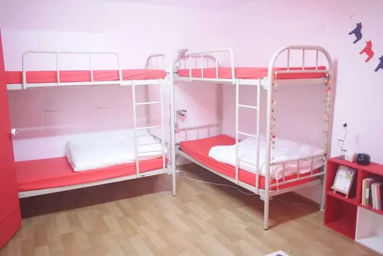 Children's theme room