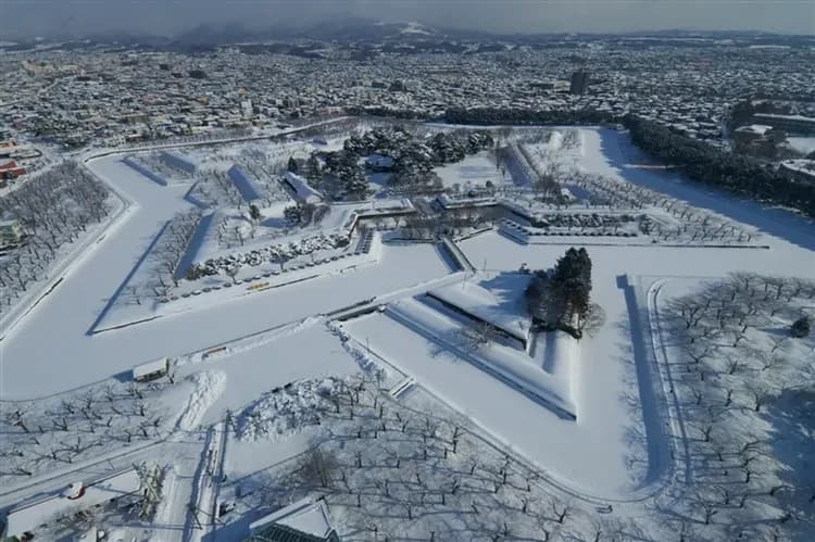 【冬季北海道旅遊】夢幻聖誕燈節、慕尼黑聖誕節市集、函館夜景、五稜星之夢、浪漫小樽、溫泉美食五日