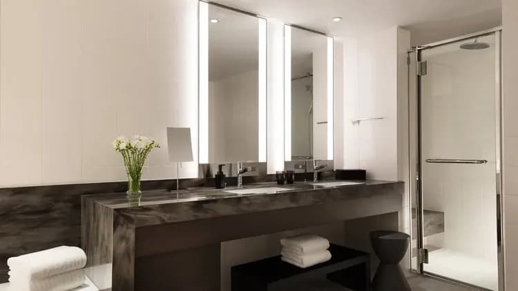 Courtyard by Marriott Shin-Osaka Station-14