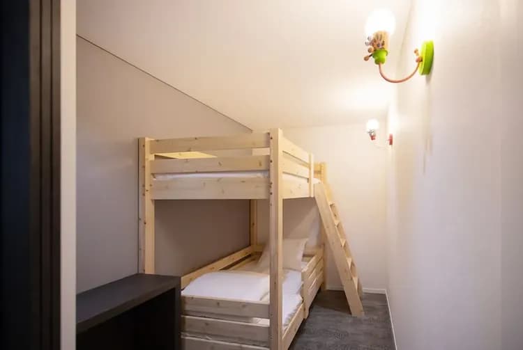 Children's theme room