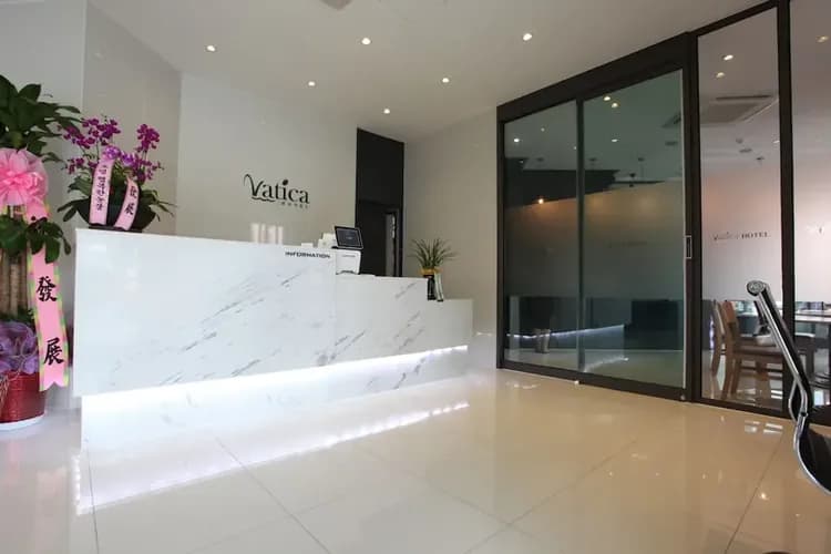 Check-in/check-out kiosk