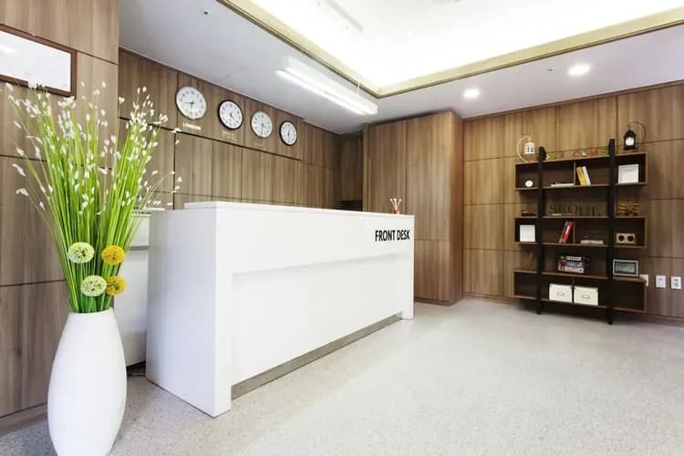 Check-in/check-out kiosk