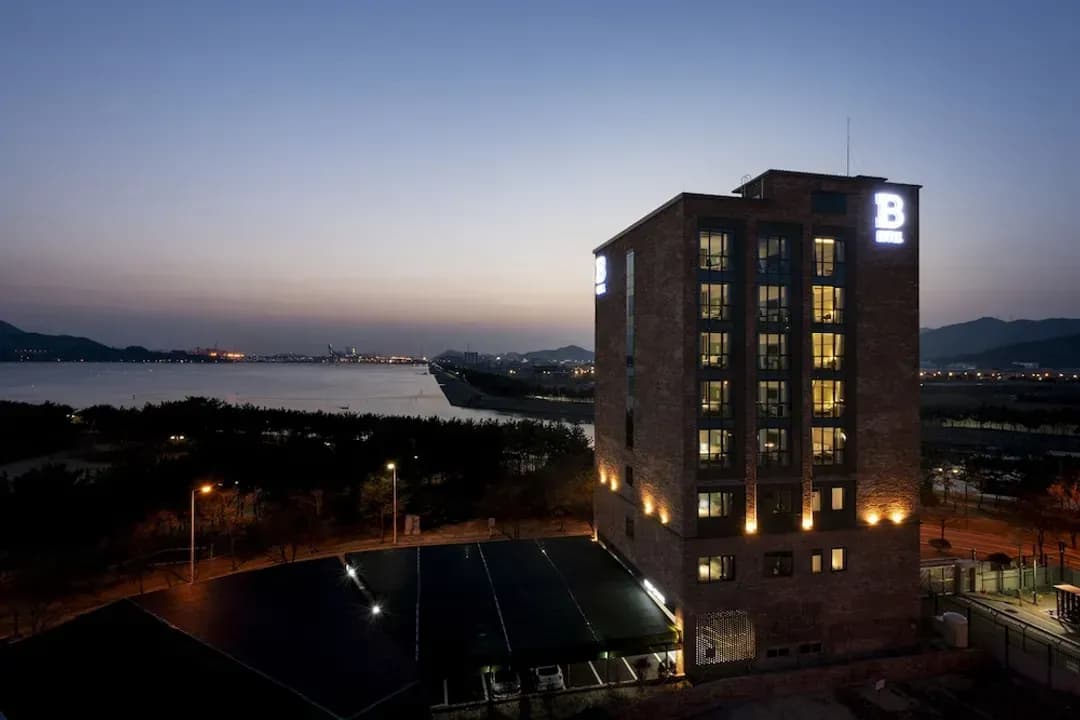 釜山広域市-シンホ ブラウン ドット