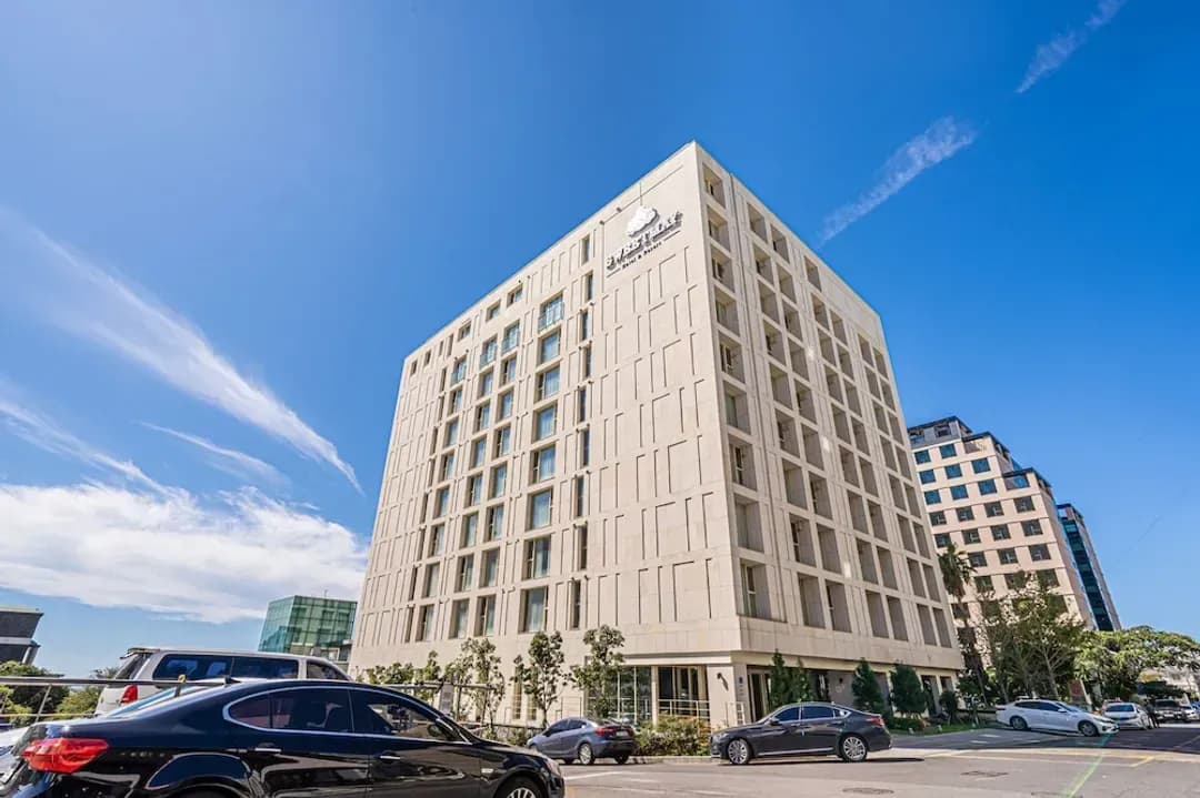 Jeju-do-SweetMay Jeju Hotel