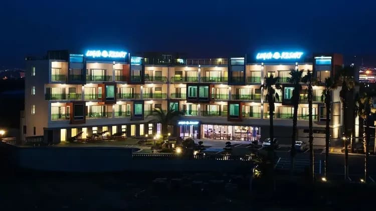 Front of property - evening/night