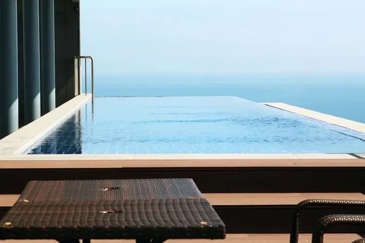 Rooftop pool