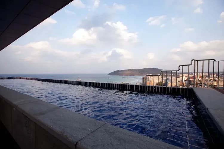 Rooftop pool