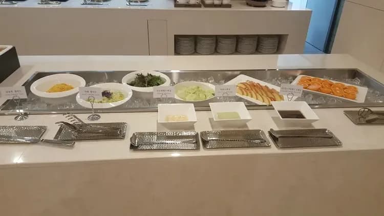 Breakfast buffet