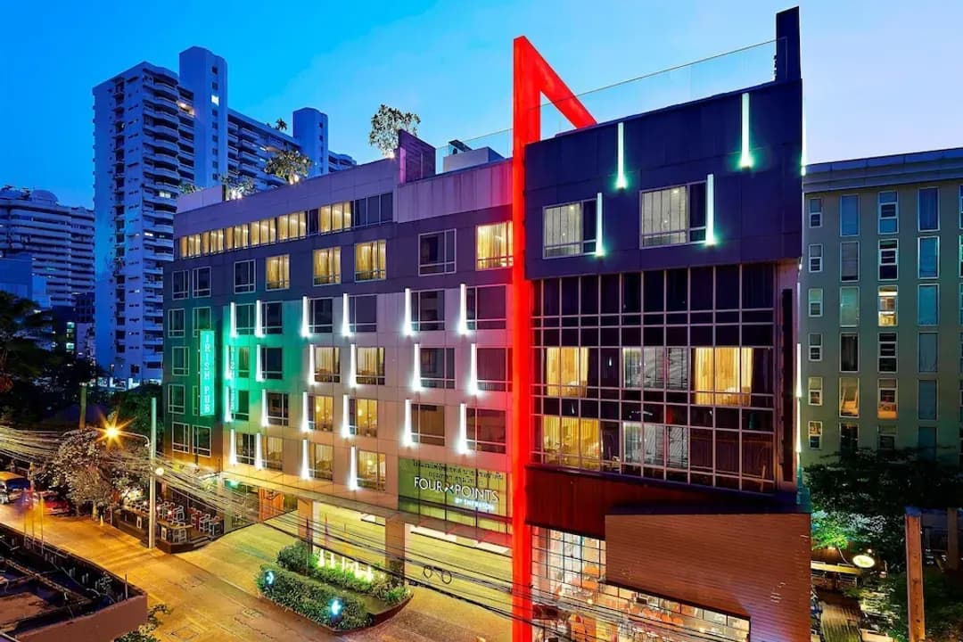 방콕-포 포인츠 바이 쉐라톤 방콕, 수쿰윗 15