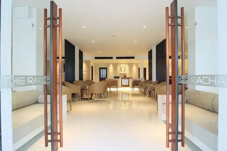 Check-in/check-out kiosk