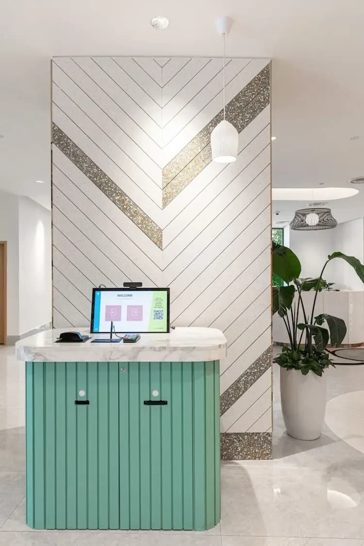 Check-in/check-out kiosk