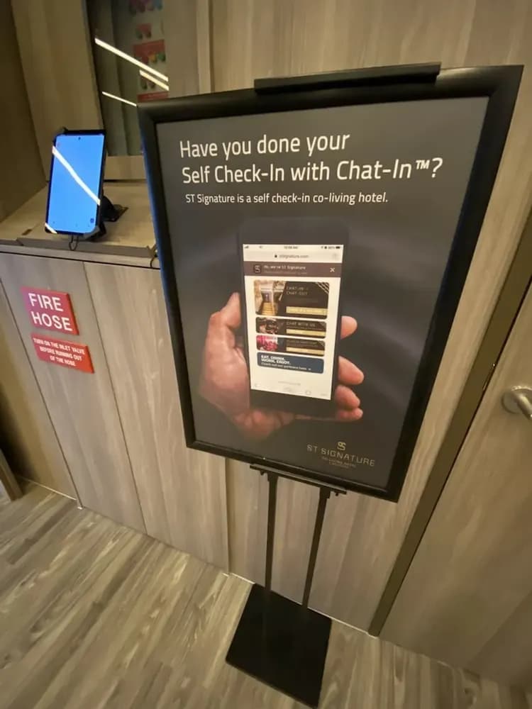 Check-in/check-out kiosk